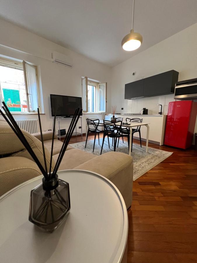 Effealatapartments - Appartamento Del Duca Сенигалия Екстериор снимка